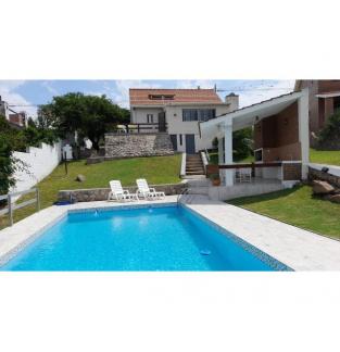 CHALET C/PISCINA vista al lago-Villa Parque Siquiman por temporada